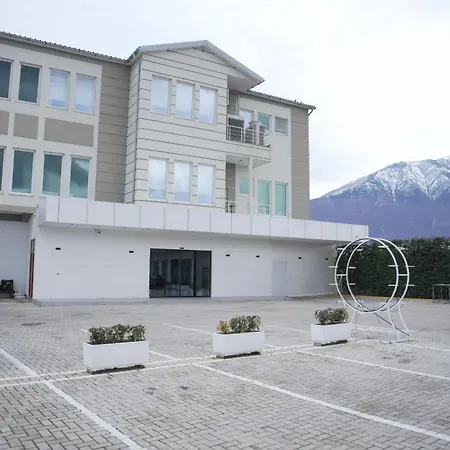 Haliti Hotel 3*